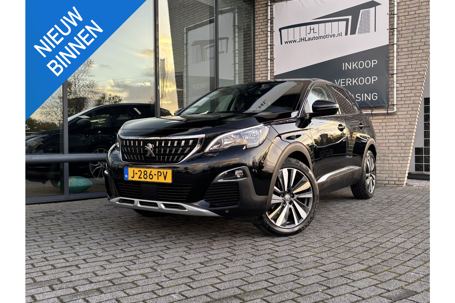 Peugeot 3008 1.2 PureTech Allure*NAVI*ECC*CRUISE*CARPLAY*